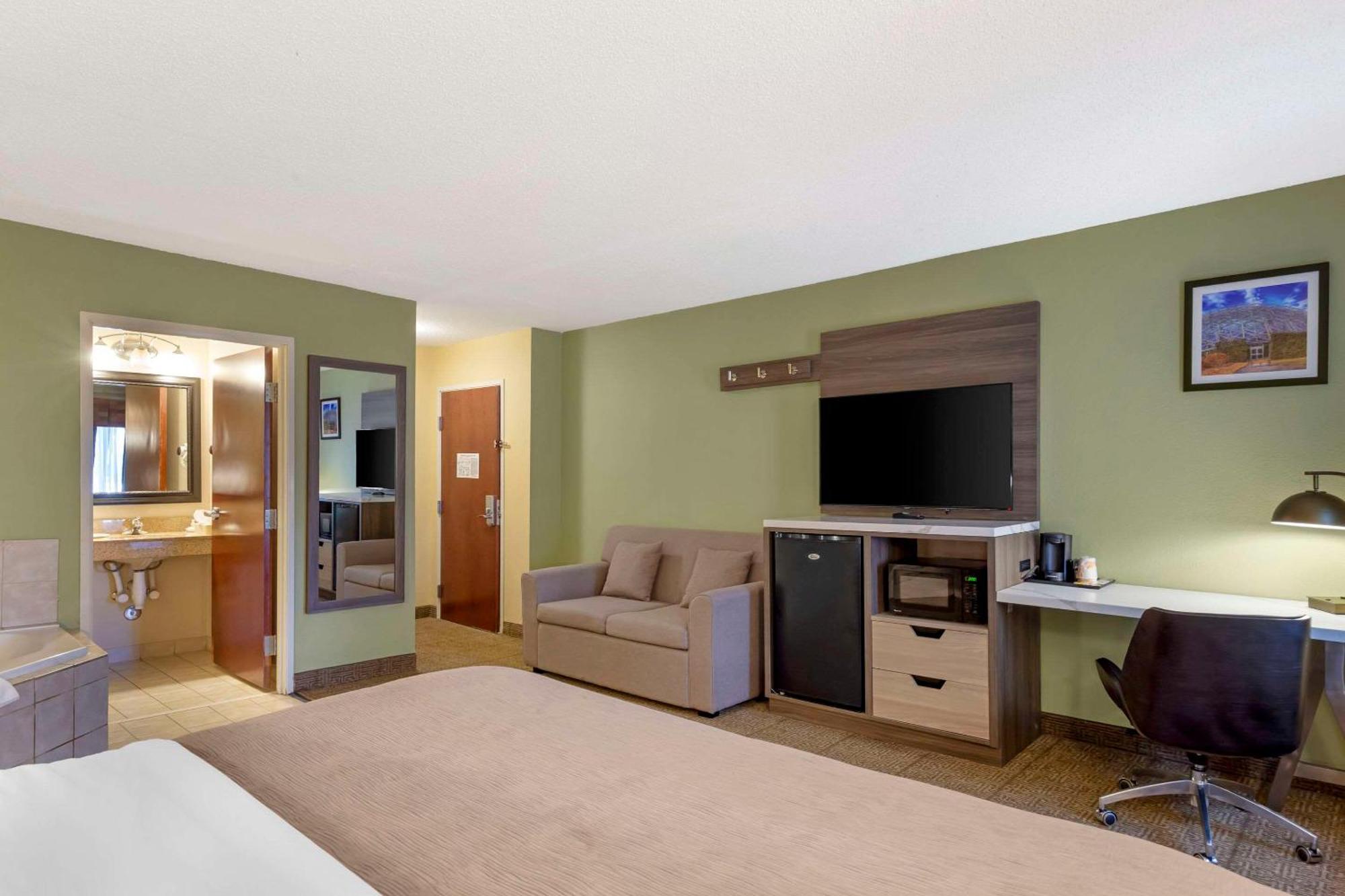Quality Inn Raleigh Downtown Экстерьер фото