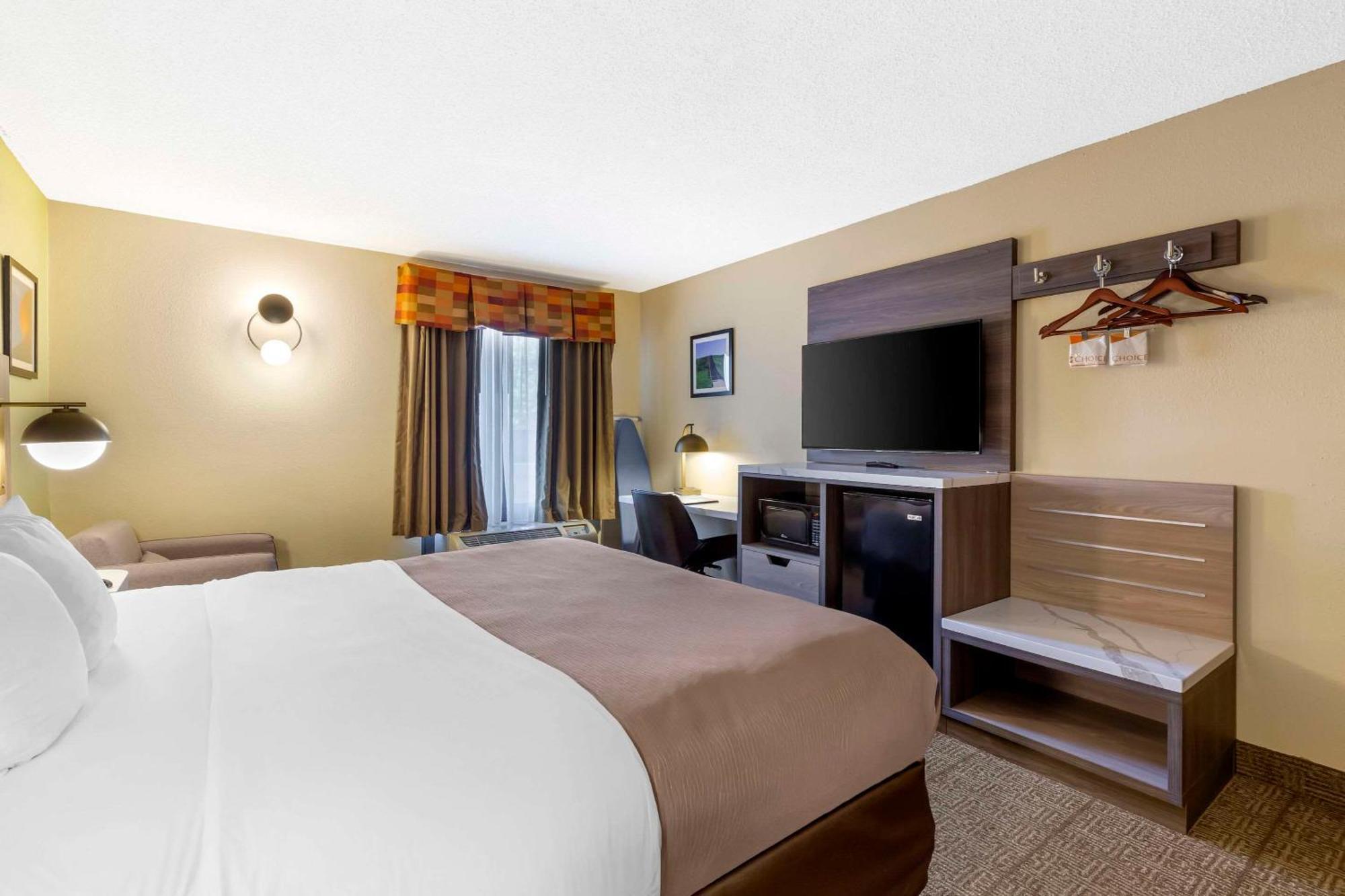 Quality Inn Raleigh Downtown Экстерьер фото