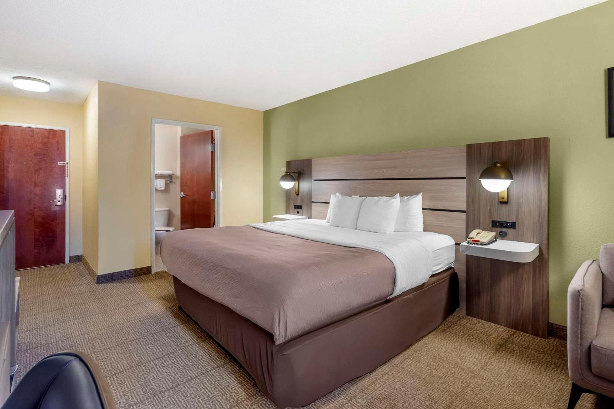 Quality Inn Raleigh Downtown Экстерьер фото